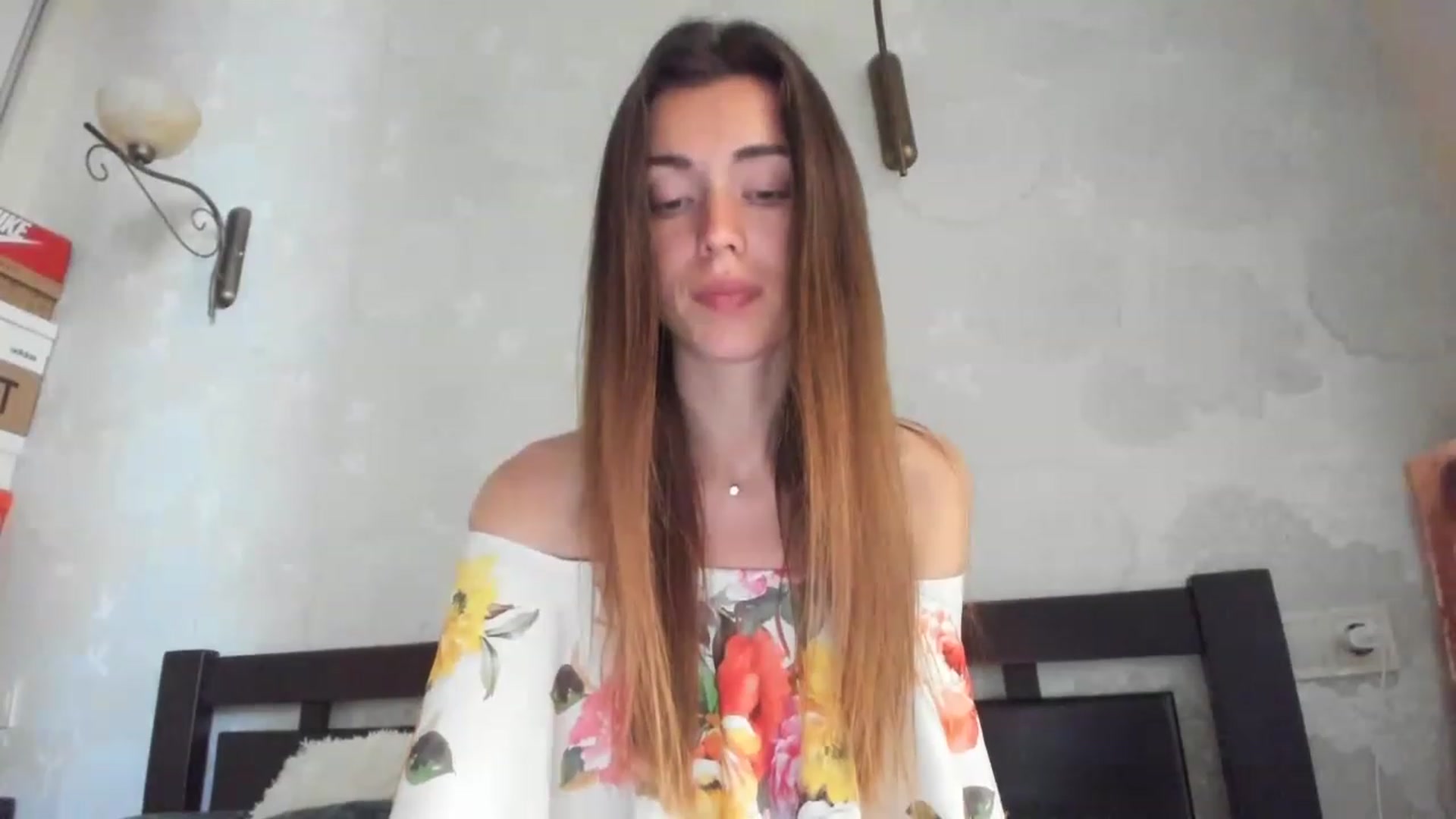Gallery image thumbnail from Onekiss1's myfreecams stream on, 06/13/2023, 08:37 image 3 of 20