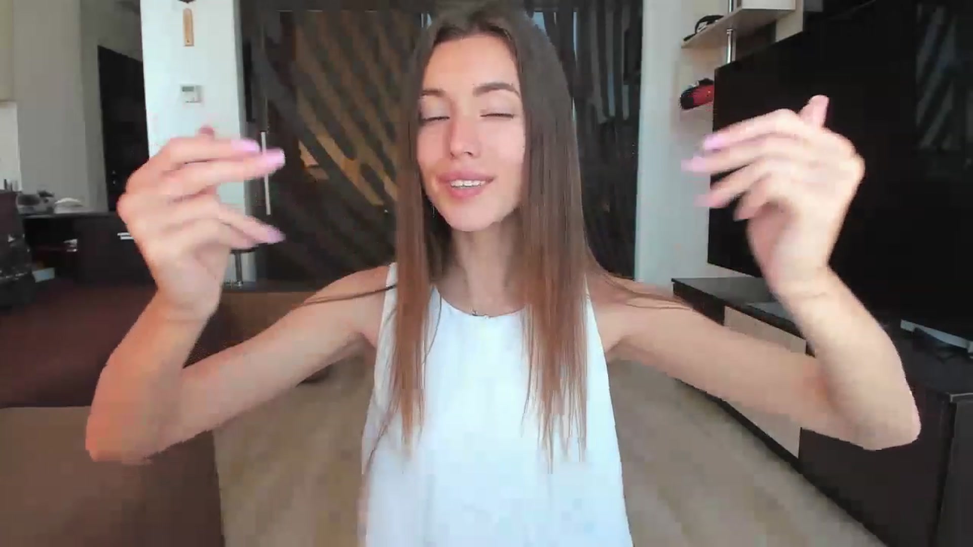Gallery image thumbnail from Onekiss1's myfreecams stream on, 06/15/2023, 08:49 image 14 of 20