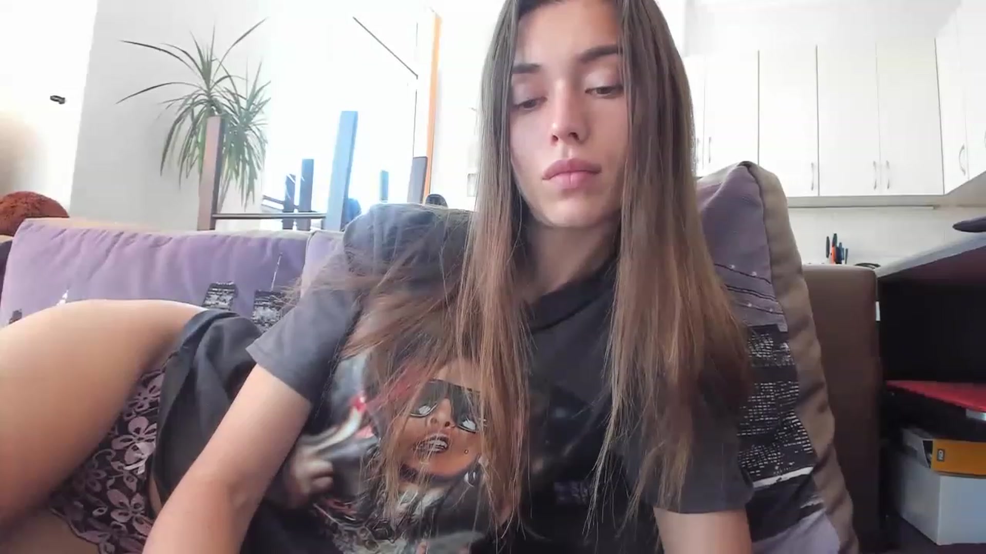 Gallery image thumbnail from Onekiss1's myfreecams stream on, 06/16/2023, 07:29 image 12 of 20