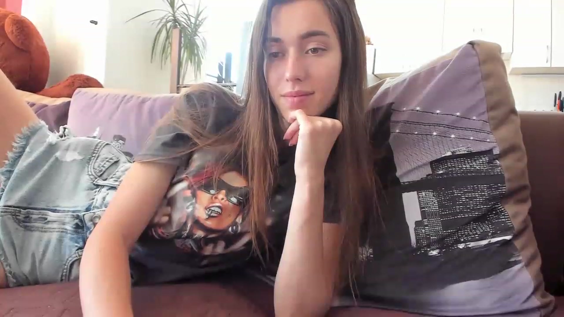 Gallery image thumbnail from Onekiss1's myfreecams stream on, 06/16/2023, 07:43 image 14 of 20