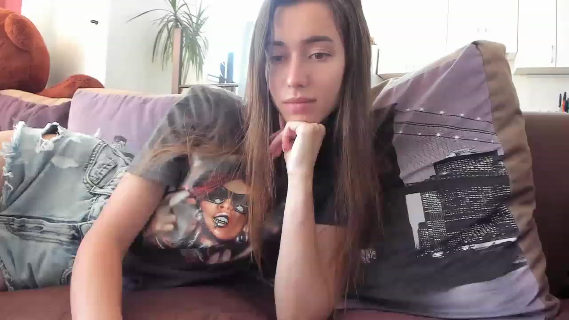 Gallery image thumbnail from Onekiss1's myfreecams stream on, 06/16/2023, 07:56 image 2 of 20
