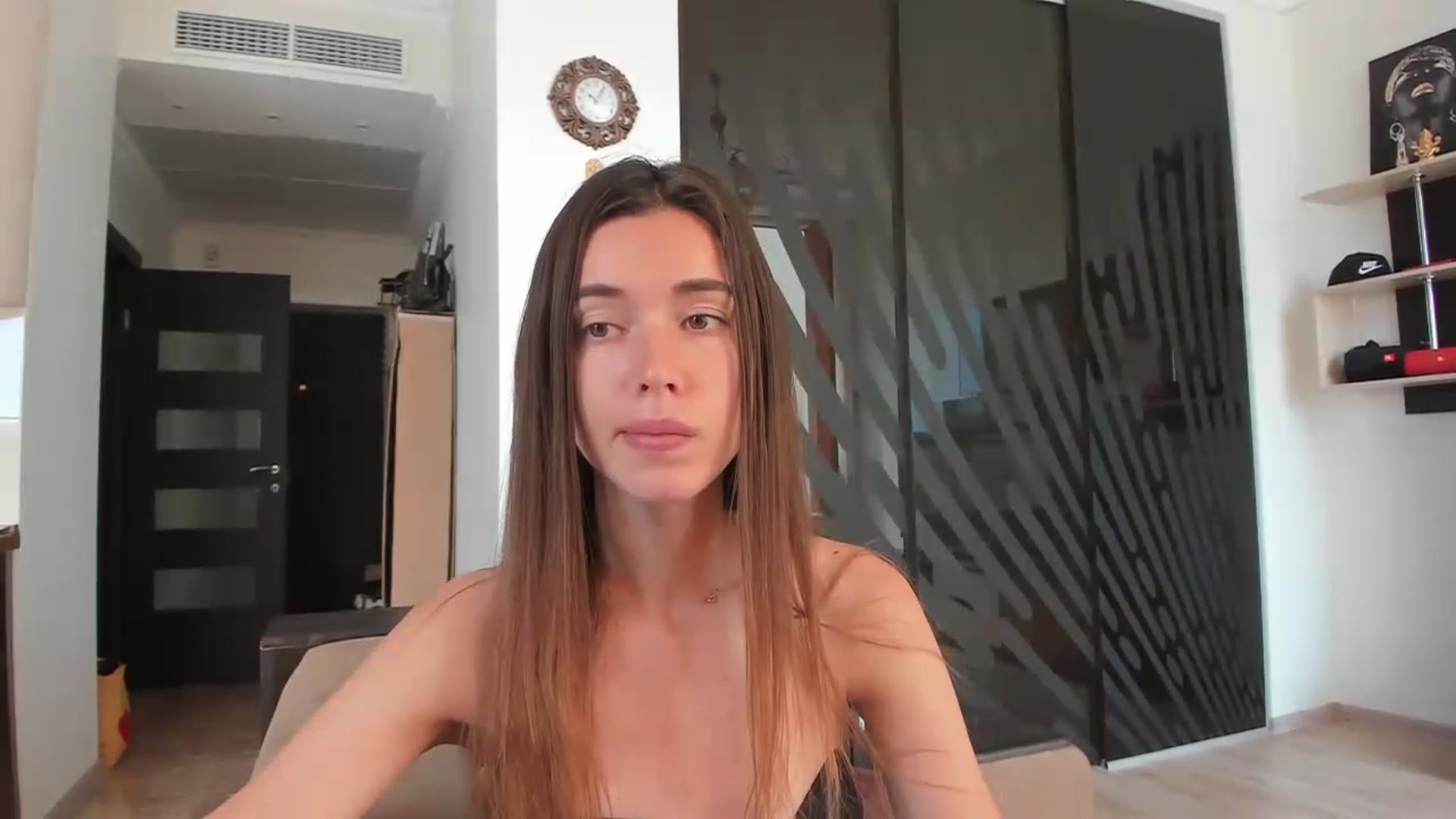 Gallery image thumbnail from Onekiss1's myfreecams stream on, 06/21/2023, 07:37 image 4 of 20