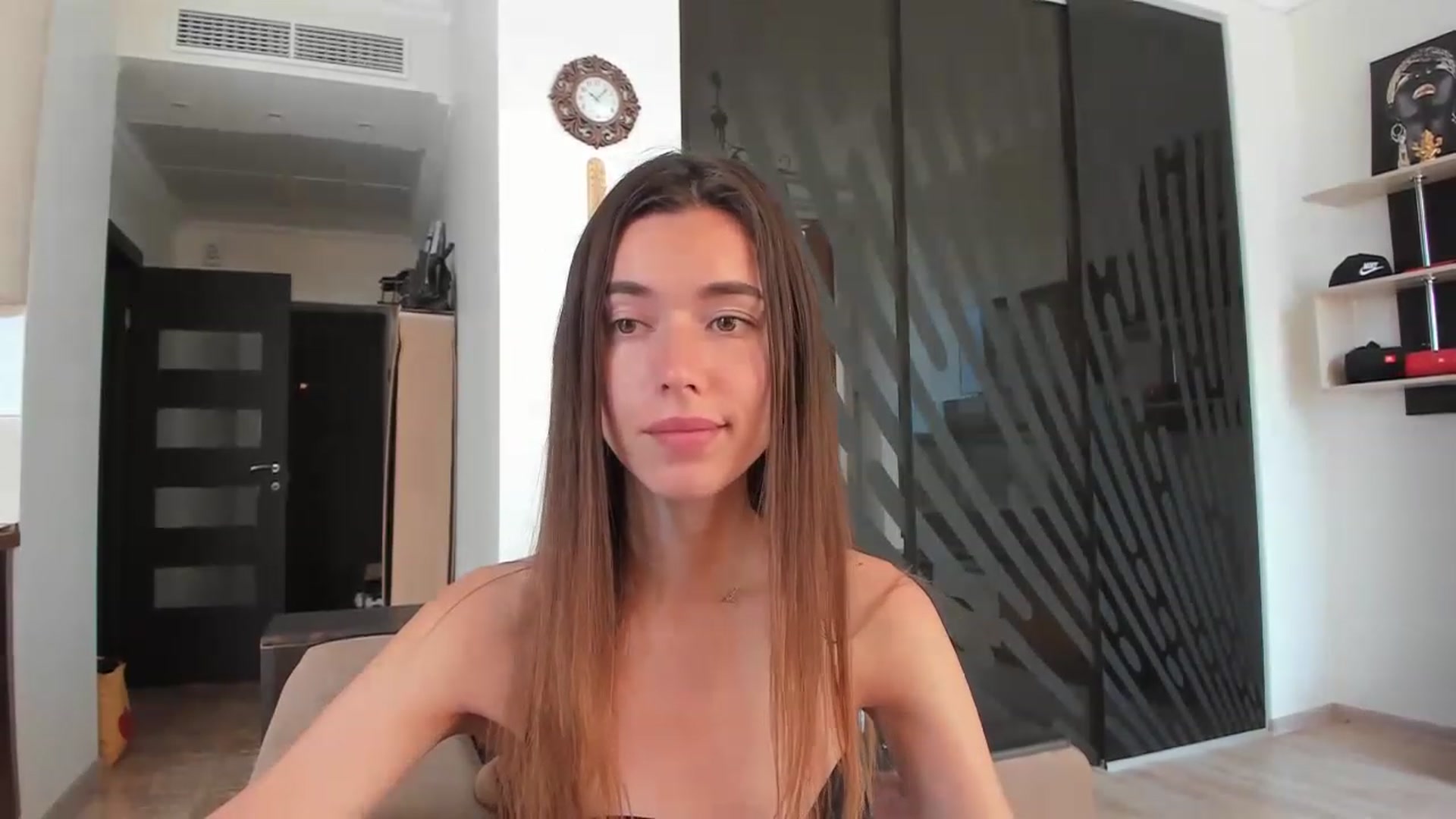 Gallery image thumbnail from Onekiss1's myfreecams stream on, 06/21/2023, 07:37 image 5 of 20