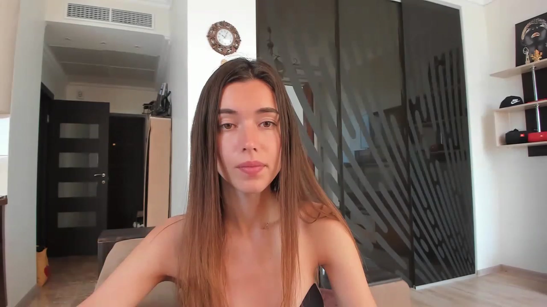 Gallery image thumbnail from Onekiss1's myfreecams stream on, 06/21/2023, 07:37 image 3 of 20