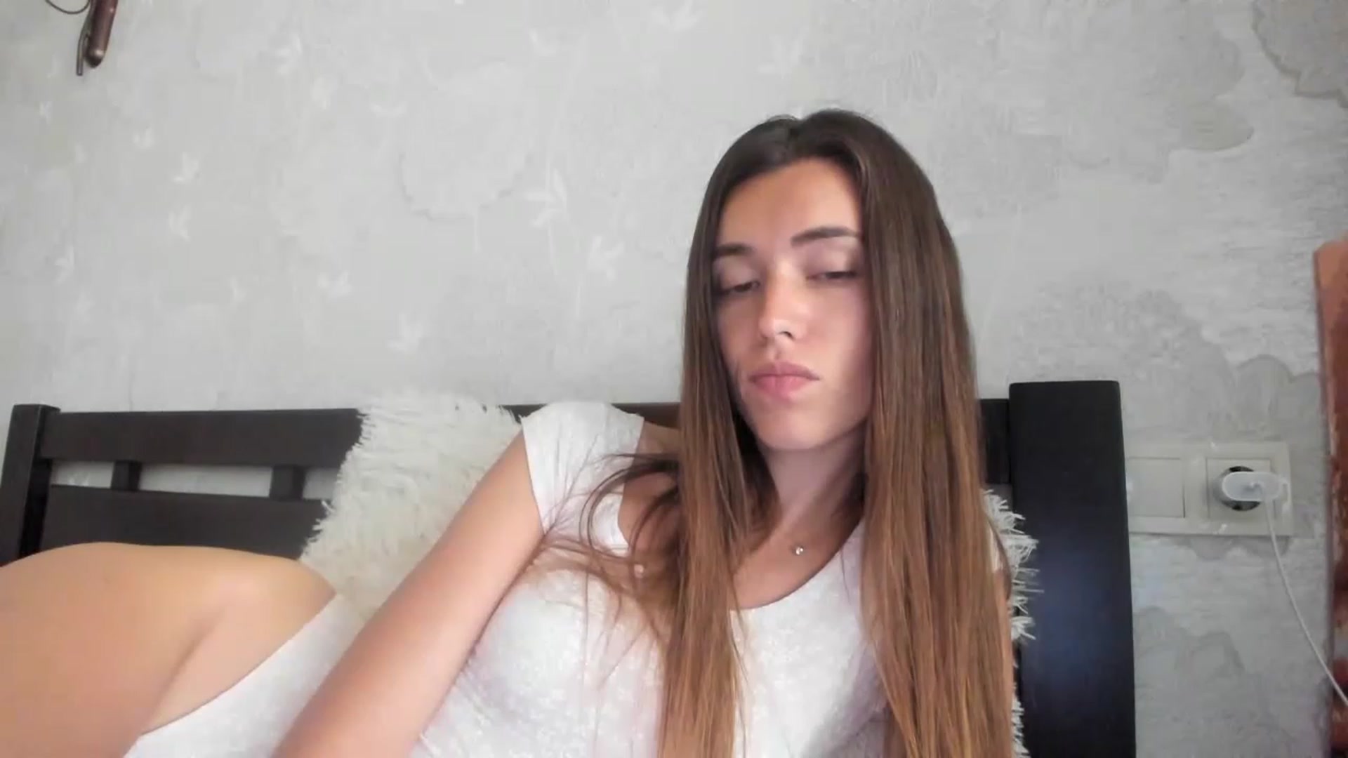 Gallery image thumbnail from Onekiss1's myfreecams stream on, 06/24/2023, 08:33 image 12 of 20