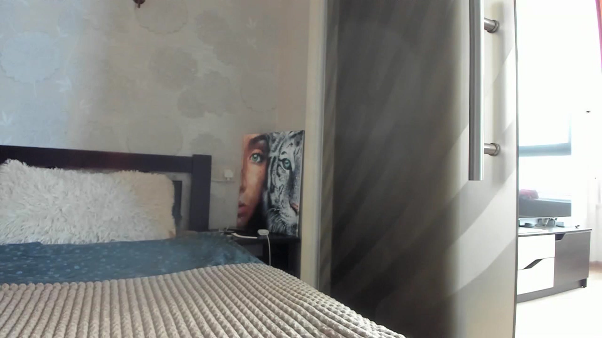 Gallery image thumbnail from Onekiss1's myfreecams stream on, 06/26/2023, 07:59 image 7 of 20