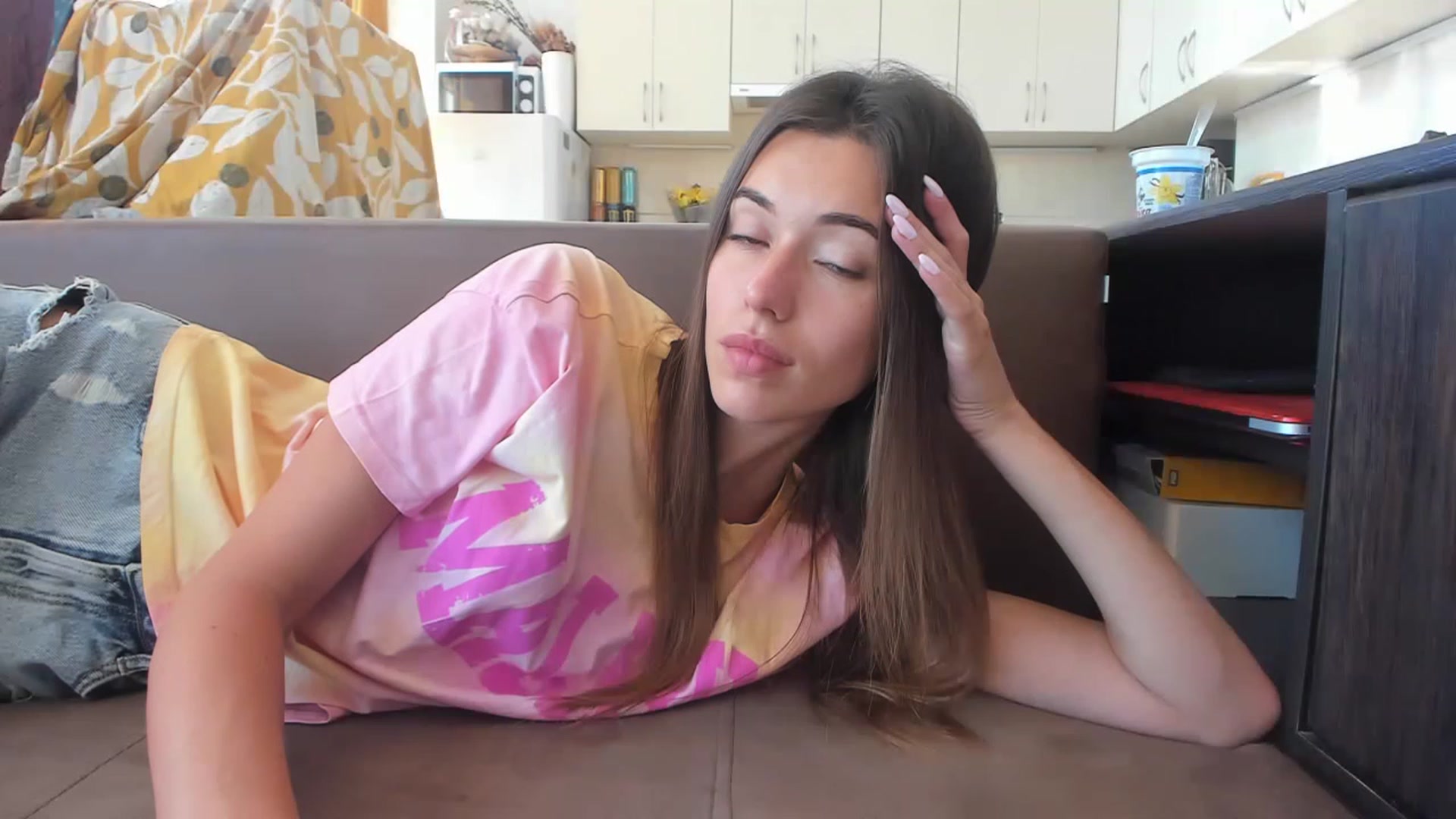 Gallery image thumbnail from Onekiss1's myfreecams stream on, 06/27/2023, 05:19 image 14 of 20
