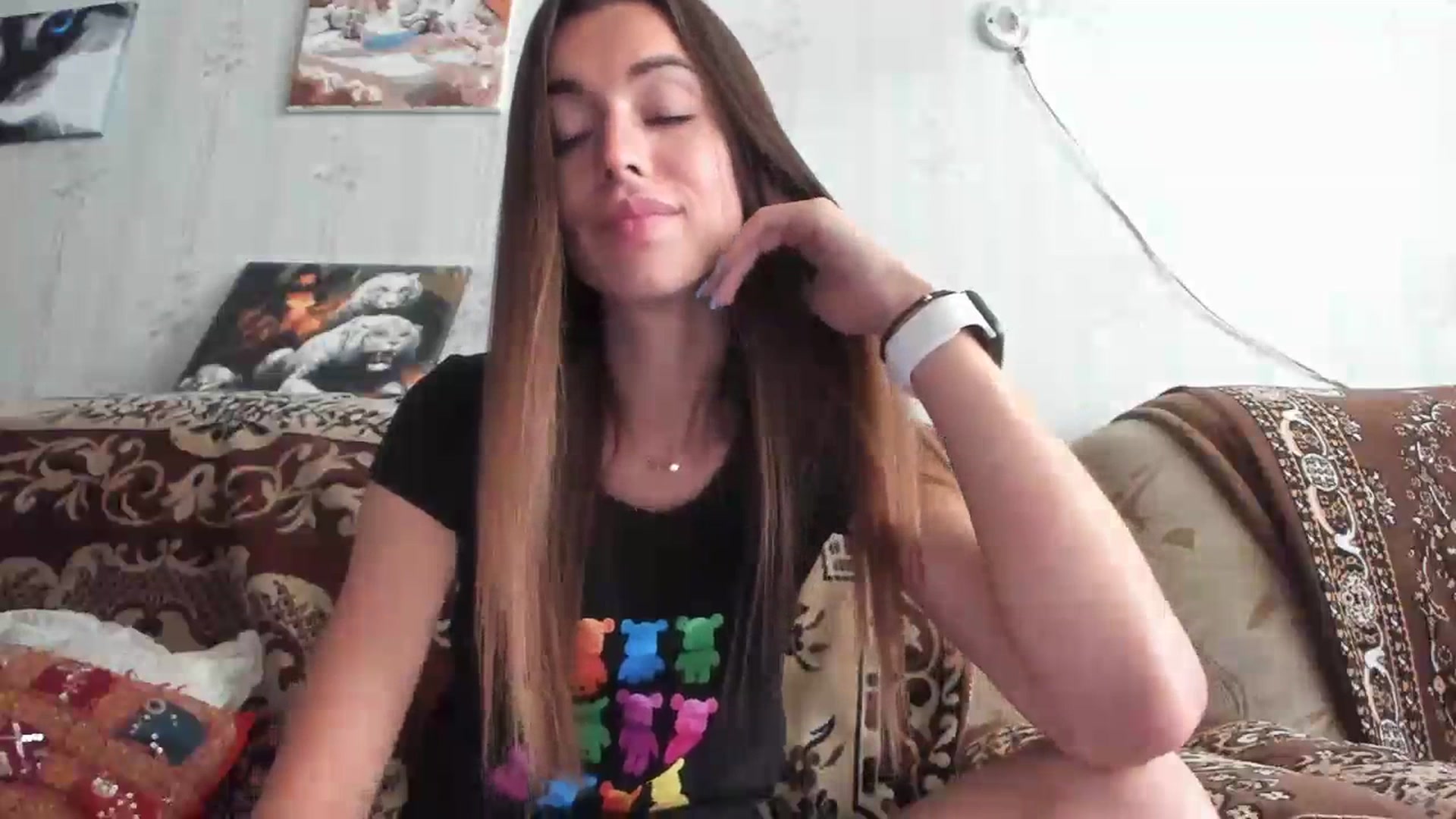 Gallery image thumbnail from Onekiss1's myfreecams stream on, 07/15/2023, 06:20 image 4 of 20