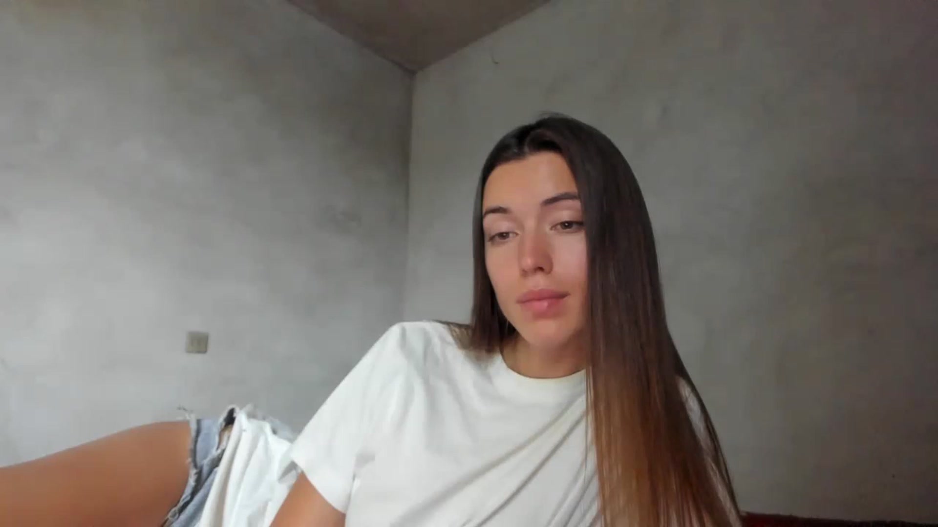Gallery image thumbnail from Onekiss1's myfreecams stream on, 07/18/2023, 06:36 image 15 of 20