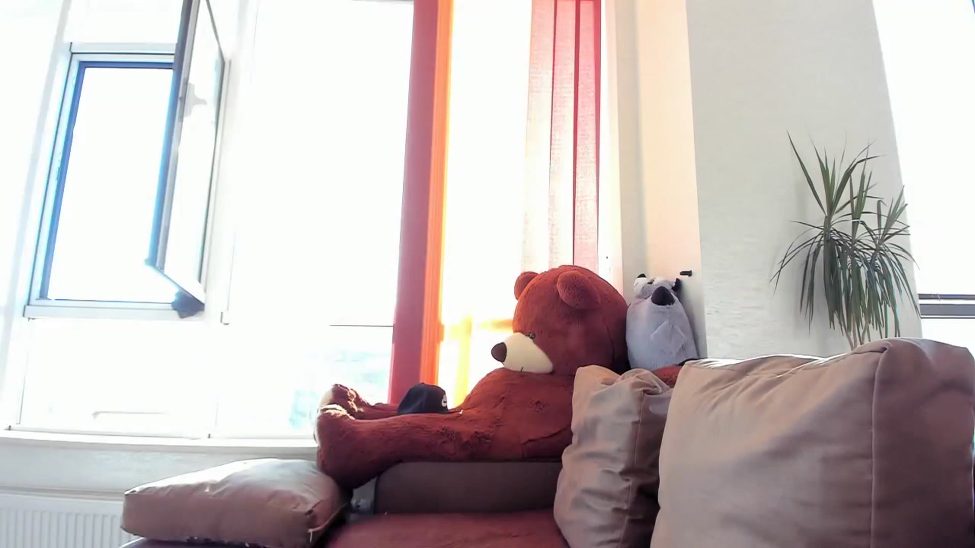 Gallery image thumbnail from Onekiss1's myfreecams stream on, 08/08/2023, 05:14 image 9 of 20