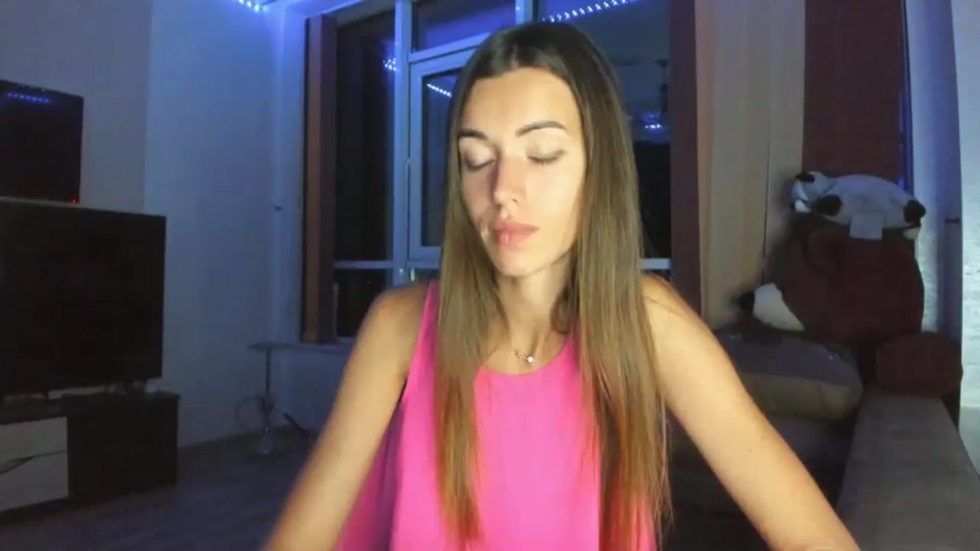Gallery image thumbnail from Onekiss1's myfreecams stream on, 08/20/2023, 19:05 image 3 of 20