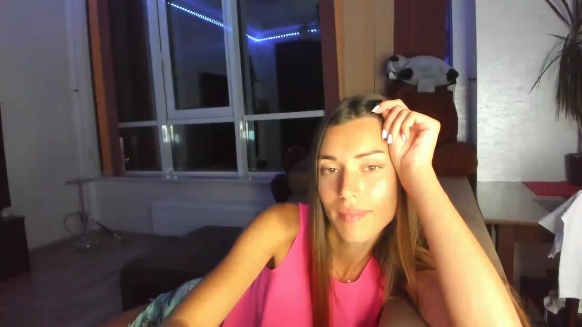 Gallery image thumbnail from Onekiss1's myfreecams stream on, 08/20/2023, 19:05 image 17 of 20