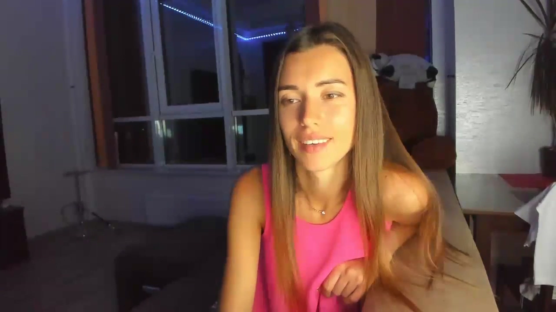 Gallery image thumbnail from Onekiss1's myfreecams stream on, 08/20/2023, 19:28 image 16 of 20