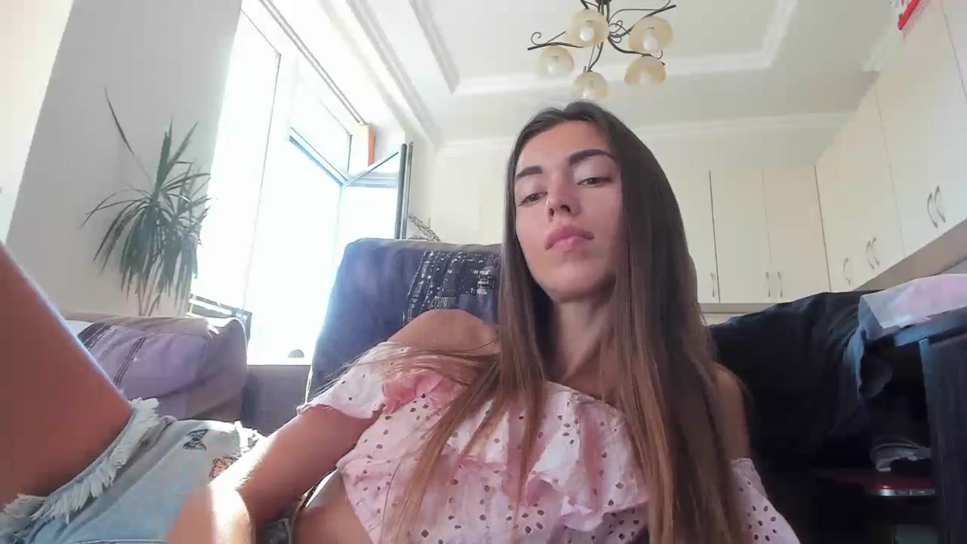 Gallery image thumbnail from Onekiss1's myfreecams stream on, 08/31/2023, 07:22 image 15 of 20
