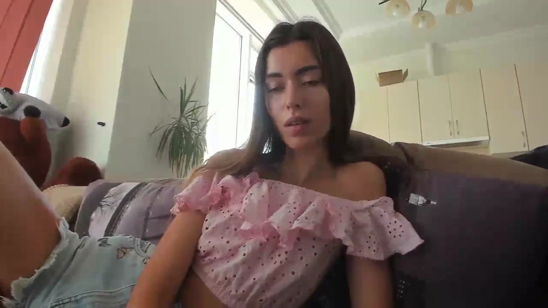 Gallery image thumbnail from Onekiss1's myfreecams stream on, 08/31/2023, 08:22 image 4 of 20