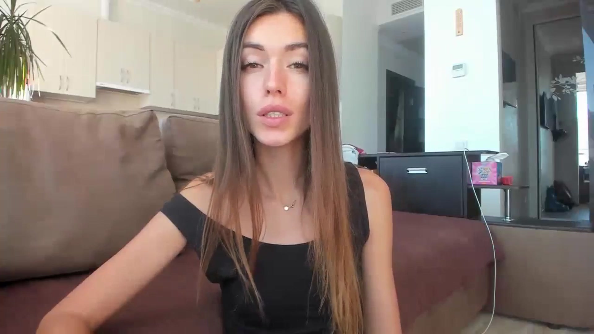 Gallery image thumbnail from Onekiss1's myfreecams stream on, 09/27/2023, 08:05 image 11 of 20