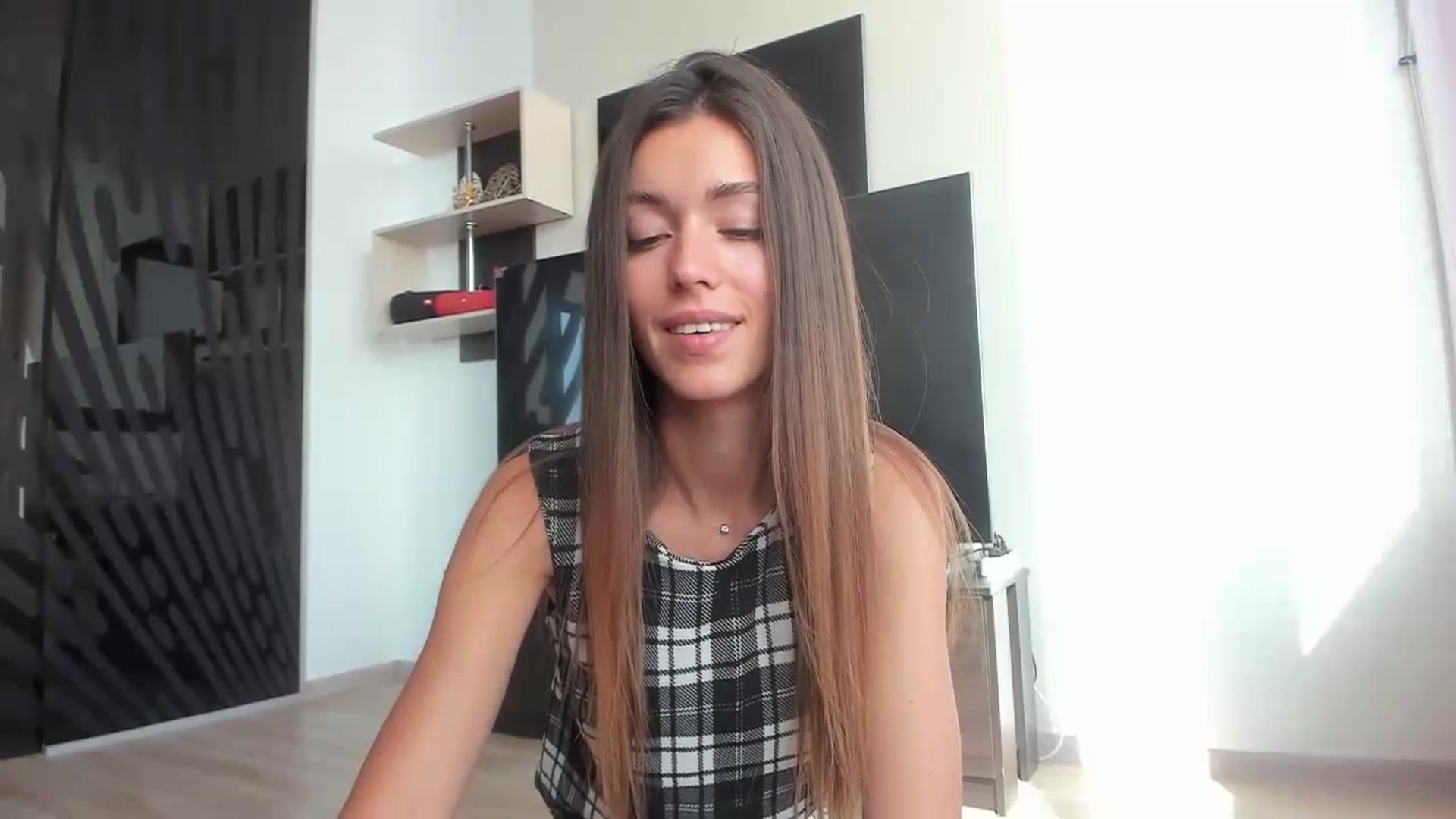 Gallery image thumbnail from Onekiss1's myfreecams stream on, 10/04/2023, 07:41 image 13 of 20