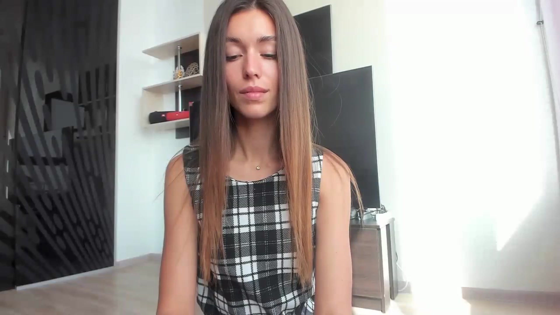 Gallery image thumbnail from Onekiss1's myfreecams stream on, 10/04/2023, 07:41 image 12 of 20