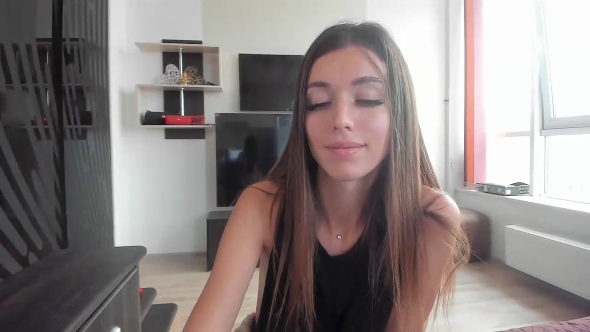 Gallery image thumbnail from Onekiss1's myfreecams stream on, 10/08/2023, 09:30 image 14 of 20