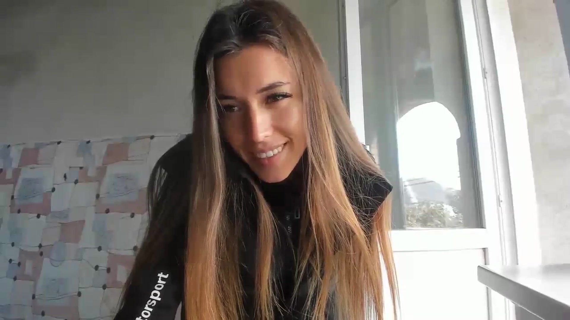 Gallery image thumbnail from Onekiss1's myfreecams stream on, 10/15/2023, 07:26 image 14 of 20