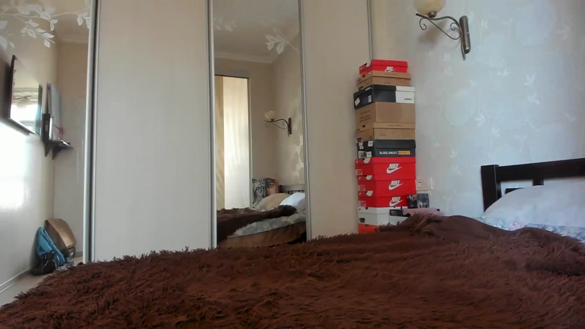 Gallery image thumbnail from Onekiss1's myfreecams stream on, 10/19/2023, 08:11 image 5 of 20
