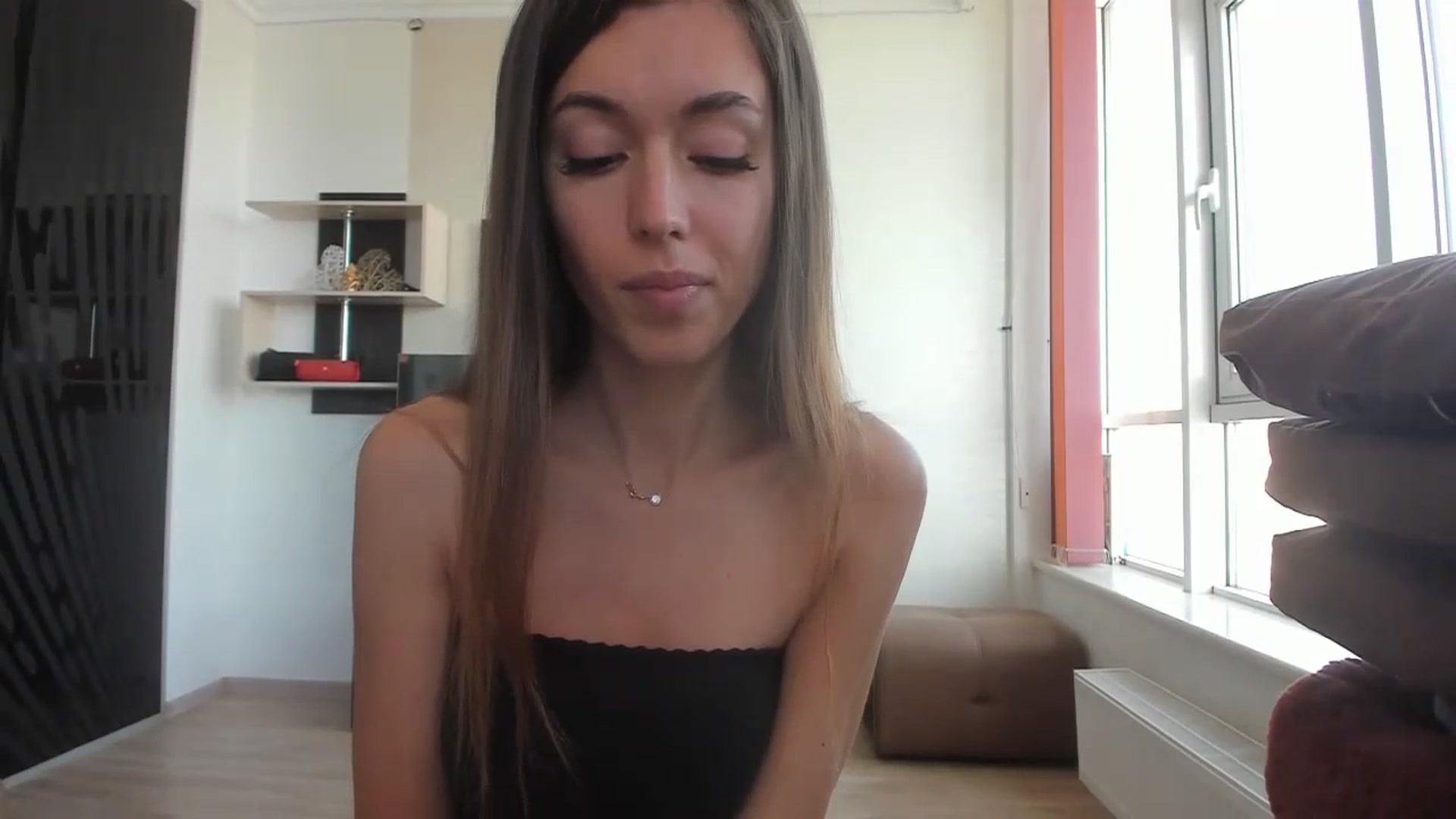 Gallery image thumbnail from Onekiss1's myfreecams stream on, 10/21/2023, 09:05 image 3 of 20