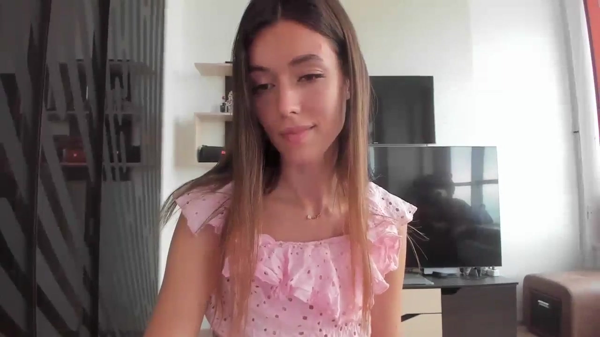 Gallery image thumbnail from Onekiss1's myfreecams stream on, 10/25/2023, 08:30 image 17 of 20