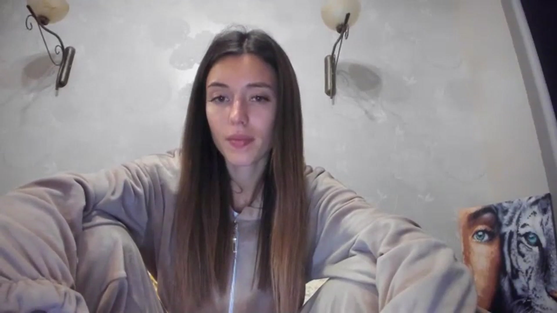 Gallery image thumbnail from Onekiss1's myfreecams stream on, 10/30/2023, 15:16 image 10 of 20