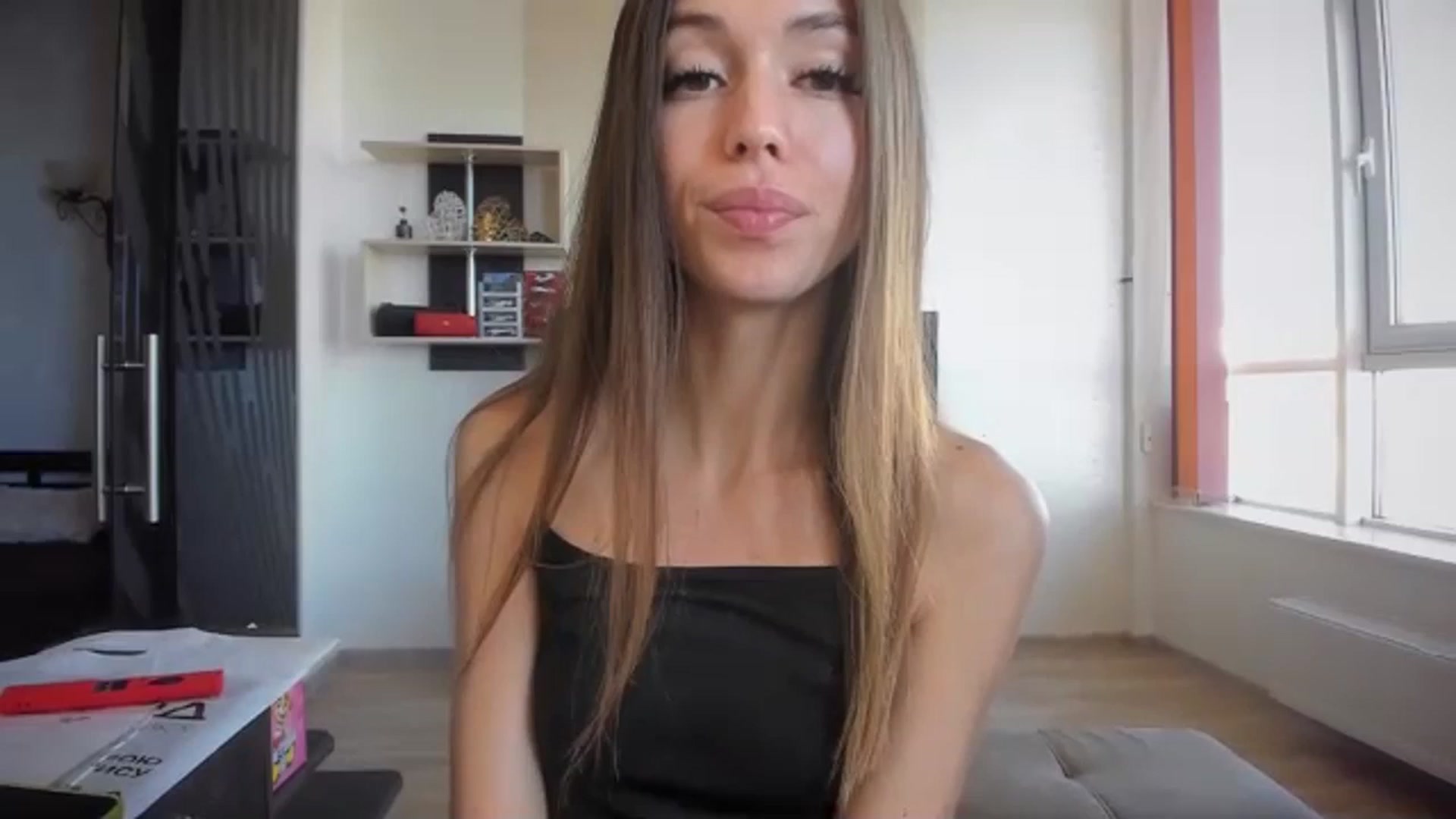 Gallery image thumbnail from Onekiss1's myfreecams stream on, 11/06/2023, 10:39 image 1 of 20