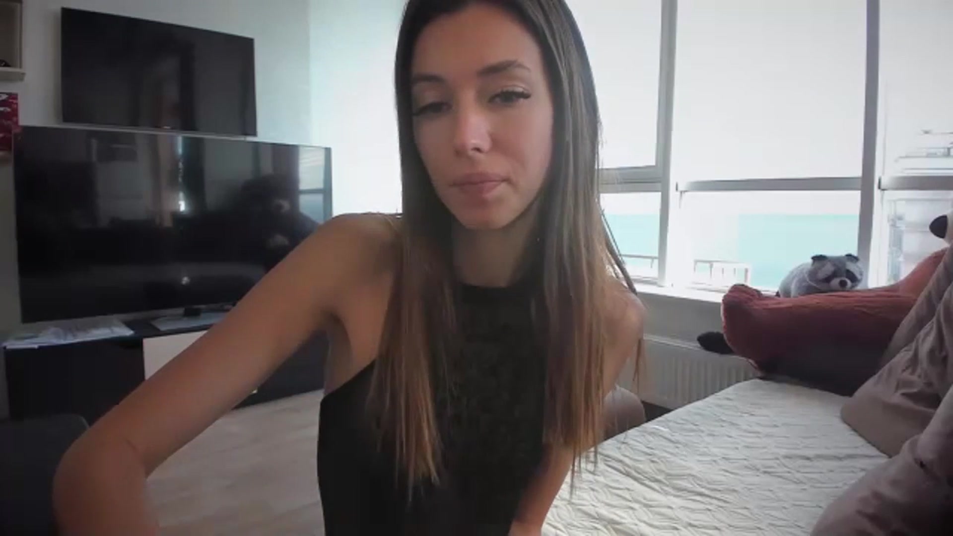 Gallery image thumbnail from Onekiss1's myfreecams stream on, 11/10/2023, 07:54 image 6 of 20