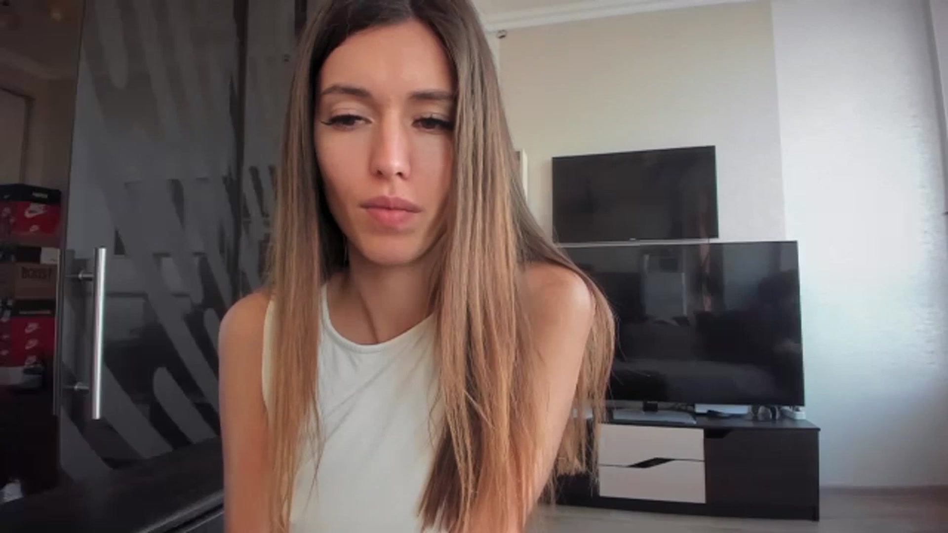 Gallery image thumbnail from Onekiss1's myfreecams stream on, 11/11/2023, 11:47 image 9 of 20