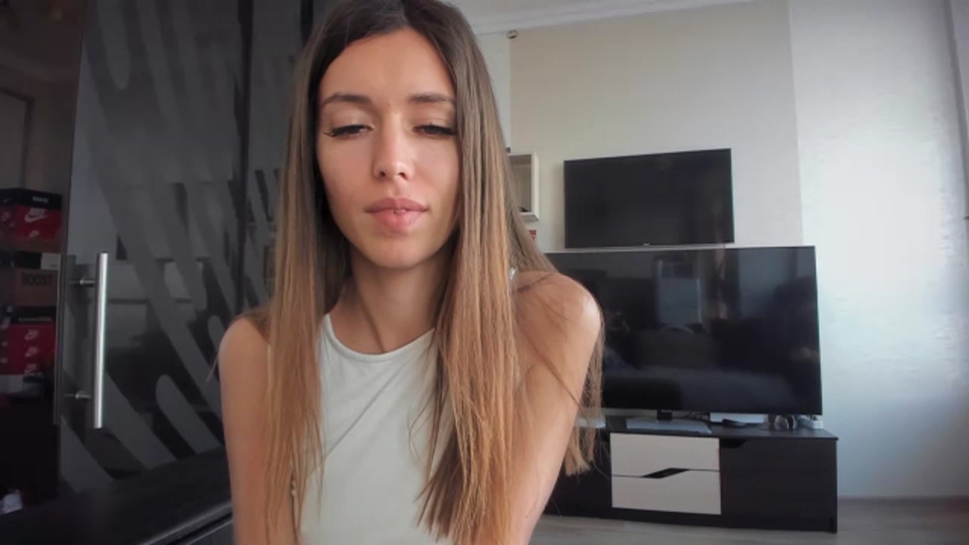 Gallery image thumbnail from Onekiss1's myfreecams stream on, 11/11/2023, 11:47 image 14 of 20