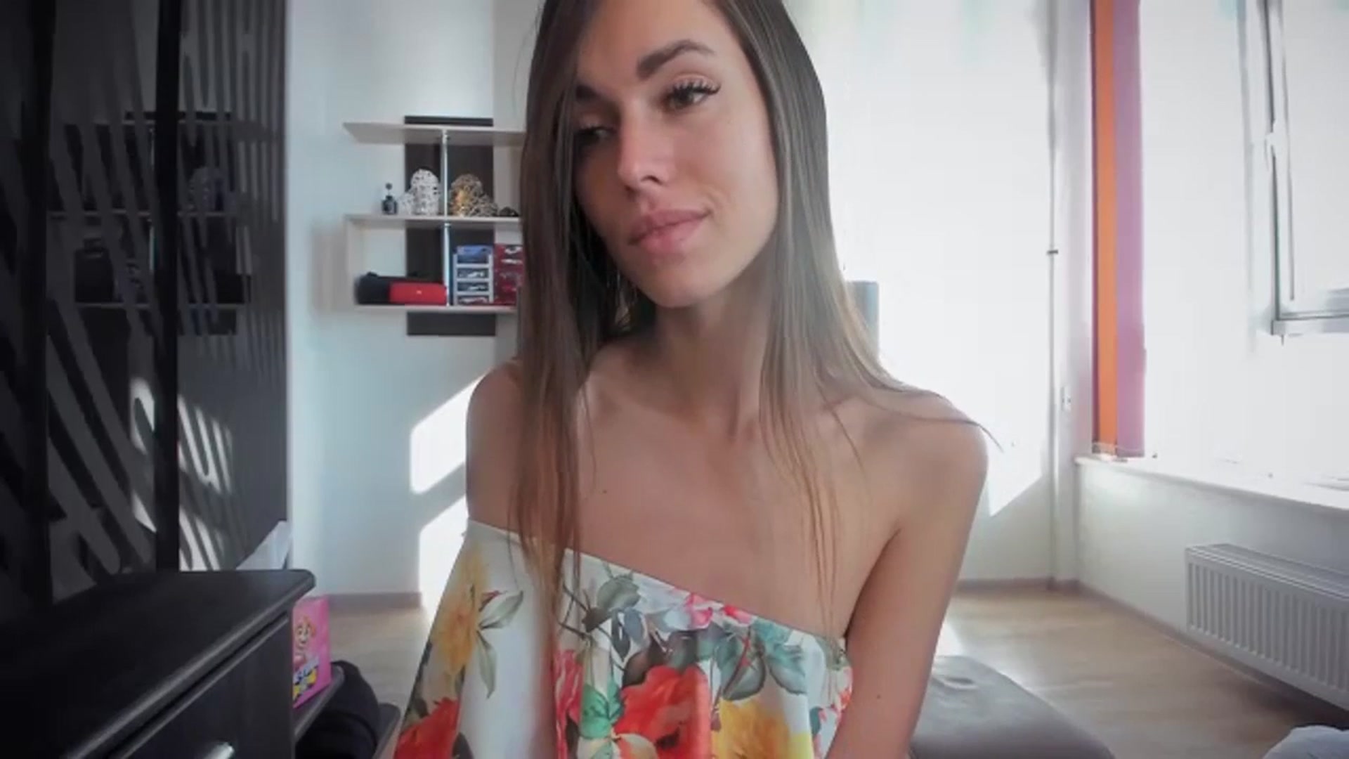 Gallery image thumbnail from Onekiss1's myfreecams stream on, 11/13/2023, 07:29 image 14 of 20