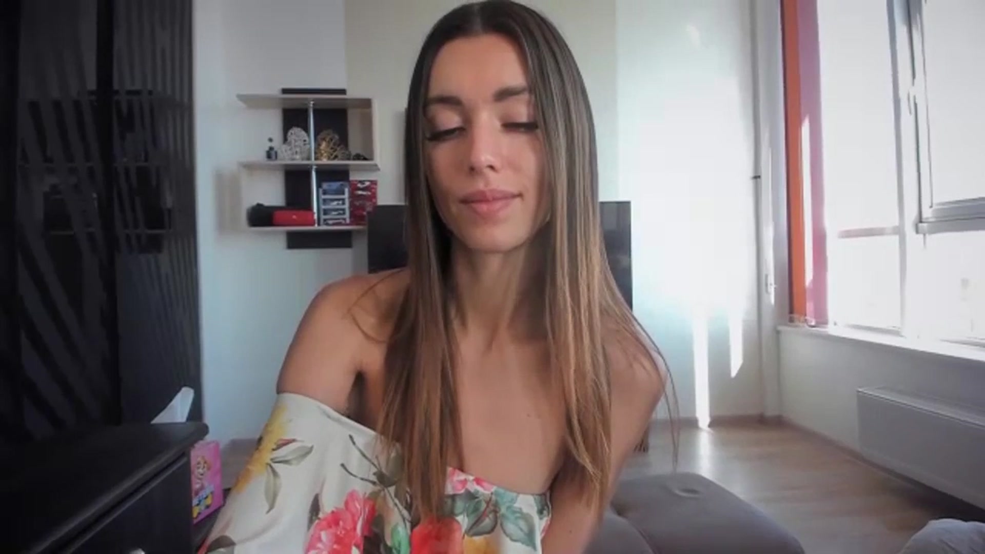 Gallery image thumbnail from Onekiss1's myfreecams stream on, 11/13/2023, 08:02 image 14 of 20