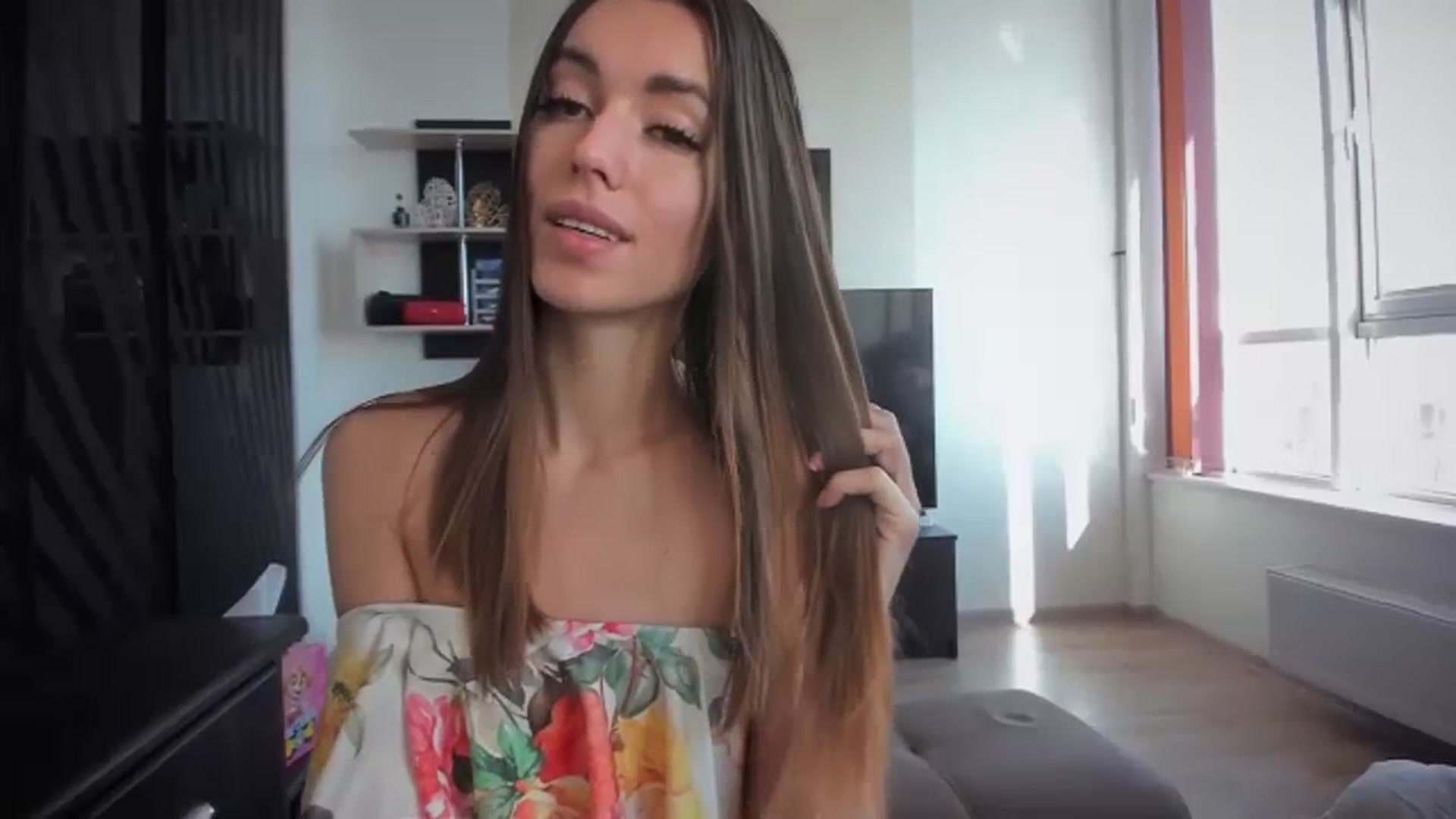 Gallery image thumbnail from Onekiss1's myfreecams stream on, 11/13/2023, 08:02 image 10 of 20