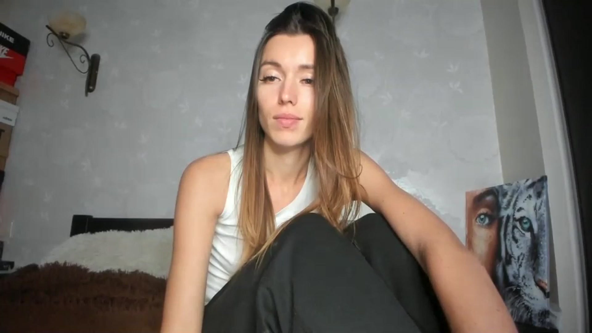 Gallery image thumbnail from Onekiss1's myfreecams stream on, 11/14/2023, 18:46 image 1 of 20