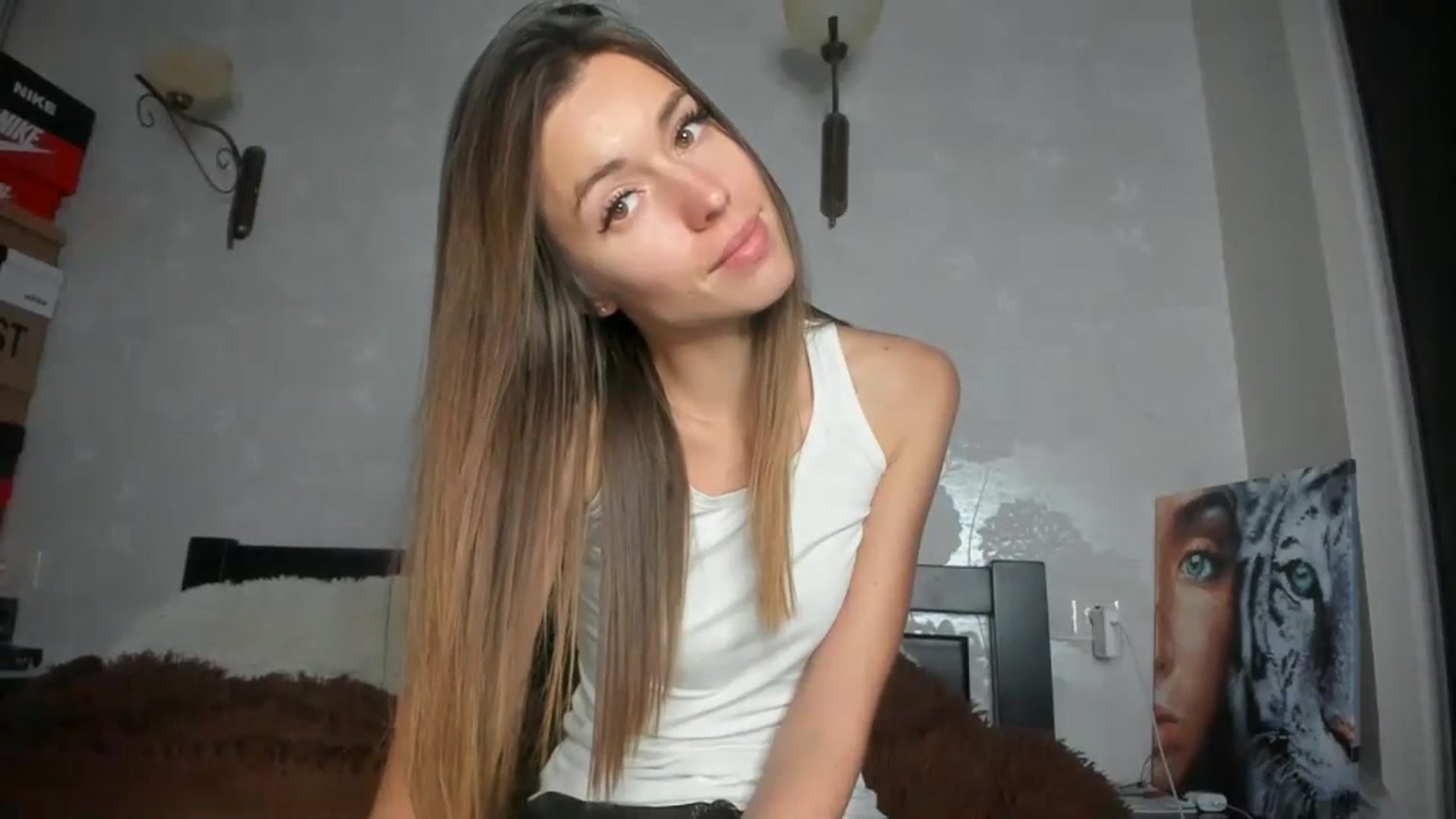Gallery image thumbnail from Onekiss1's myfreecams stream on, 11/14/2023, 18:46 image 12 of 20