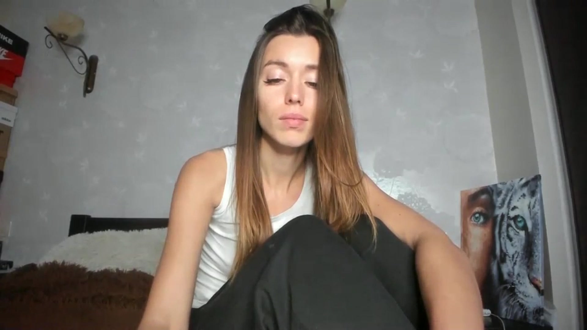 Gallery image thumbnail from Onekiss1's myfreecams stream on, 11/14/2023, 18:46 image 3 of 20