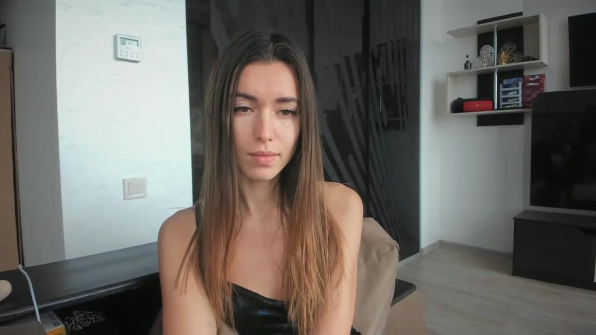 Gallery image thumbnail from Onekiss1's myfreecams stream on, 11/18/2023, 09:19 image 4 of 20