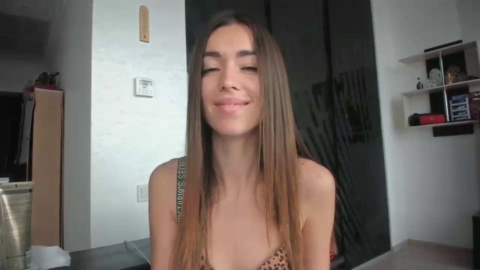 Gallery image thumbnail from Onekiss1's myfreecams stream on, 11/19/2023, 10:17 image 2 of 20