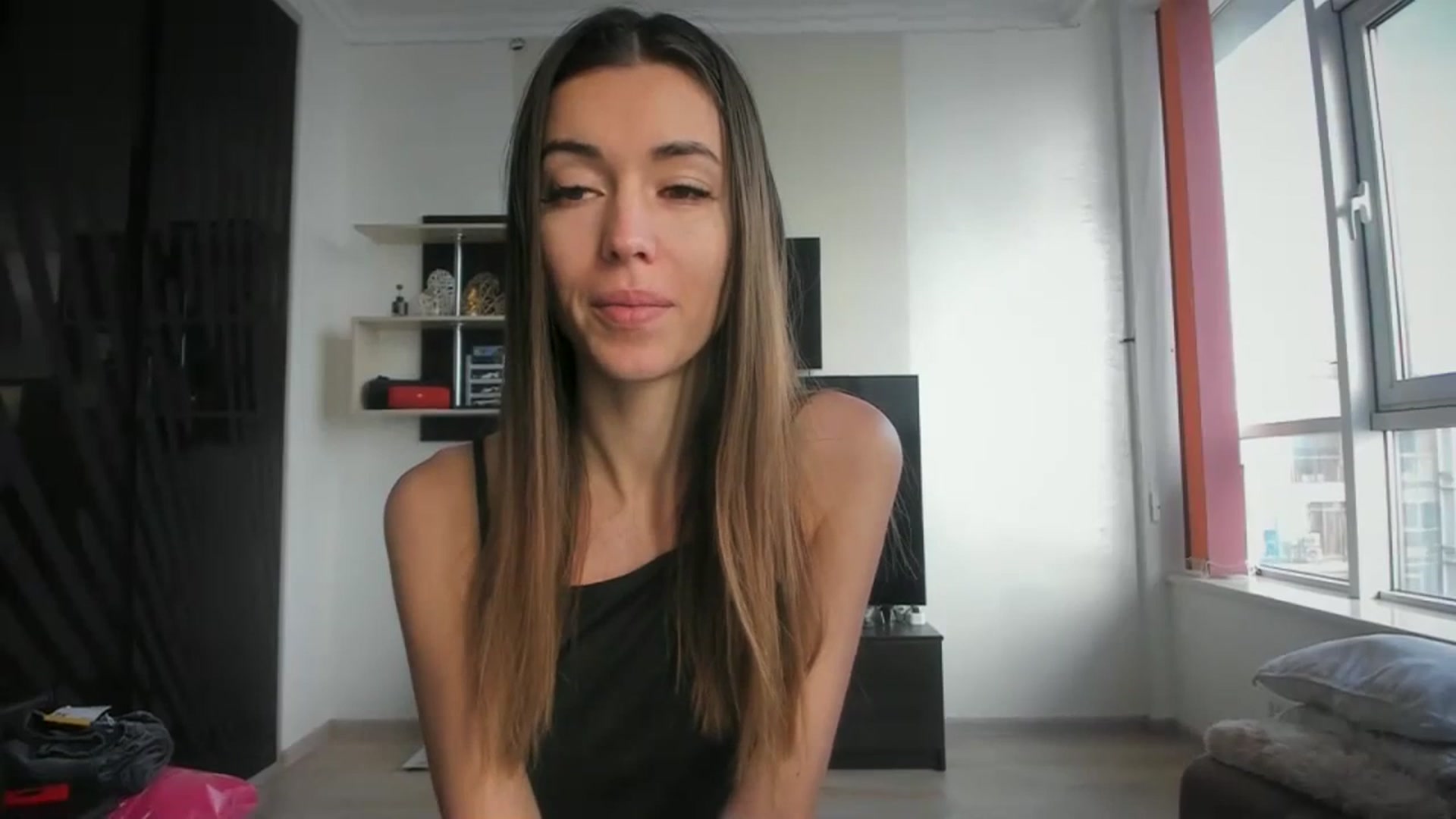 Gallery image thumbnail from Onekiss1's myfreecams stream on, 11/21/2023, 07:09 image 14 of 20