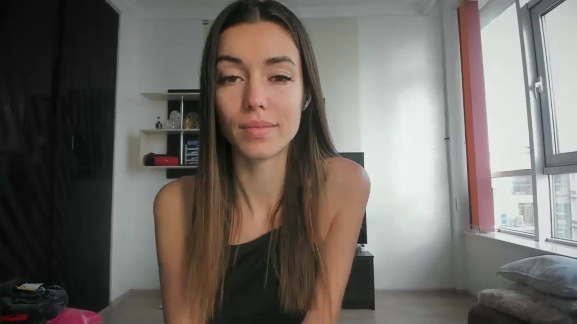 Gallery image thumbnail from Onekiss1's myfreecams stream on, 11/21/2023, 07:09 image 4 of 20