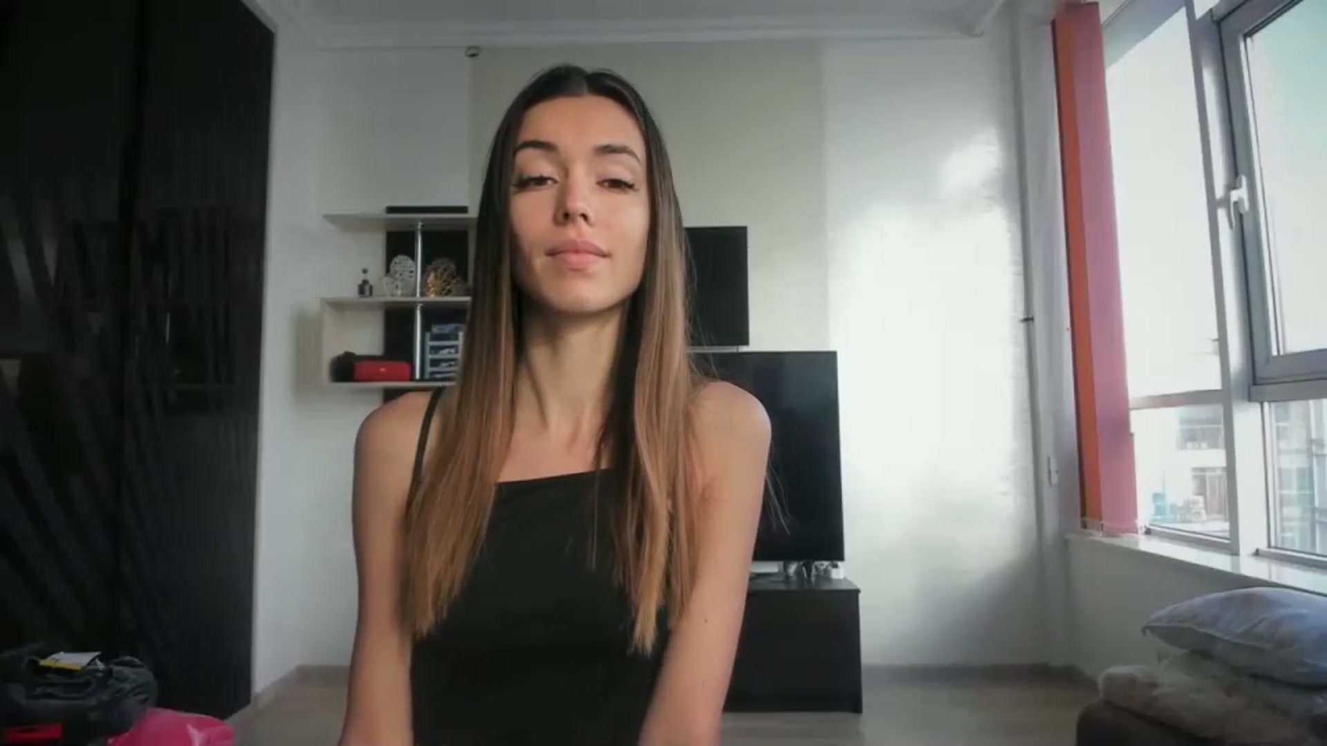 Gallery image thumbnail from Onekiss1's myfreecams stream on, 11/21/2023, 07:09 image 15 of 20