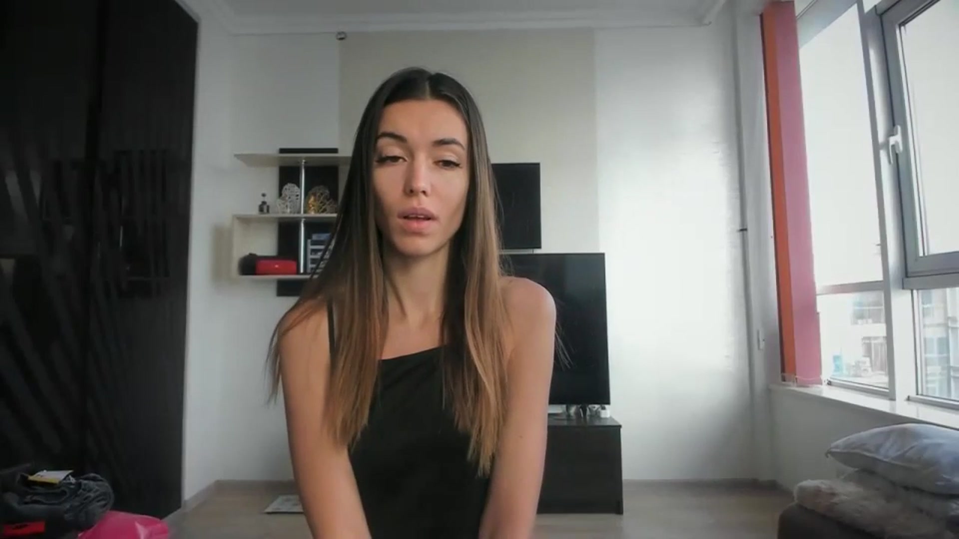 Gallery image thumbnail from Onekiss1's myfreecams stream on, 11/21/2023, 07:09 image 13 of 20