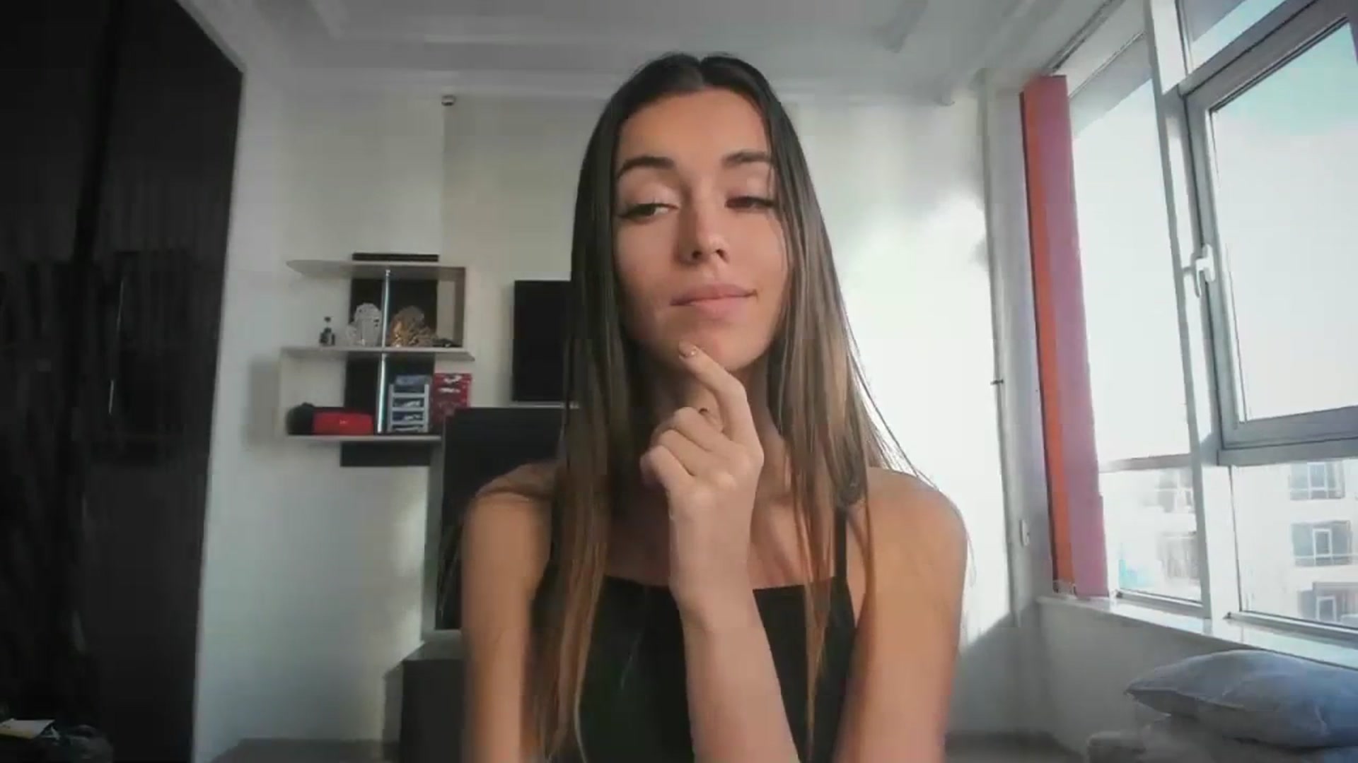 Gallery image thumbnail from Onekiss1's myfreecams stream on, 11/21/2023, 07:28 image 6 of 20