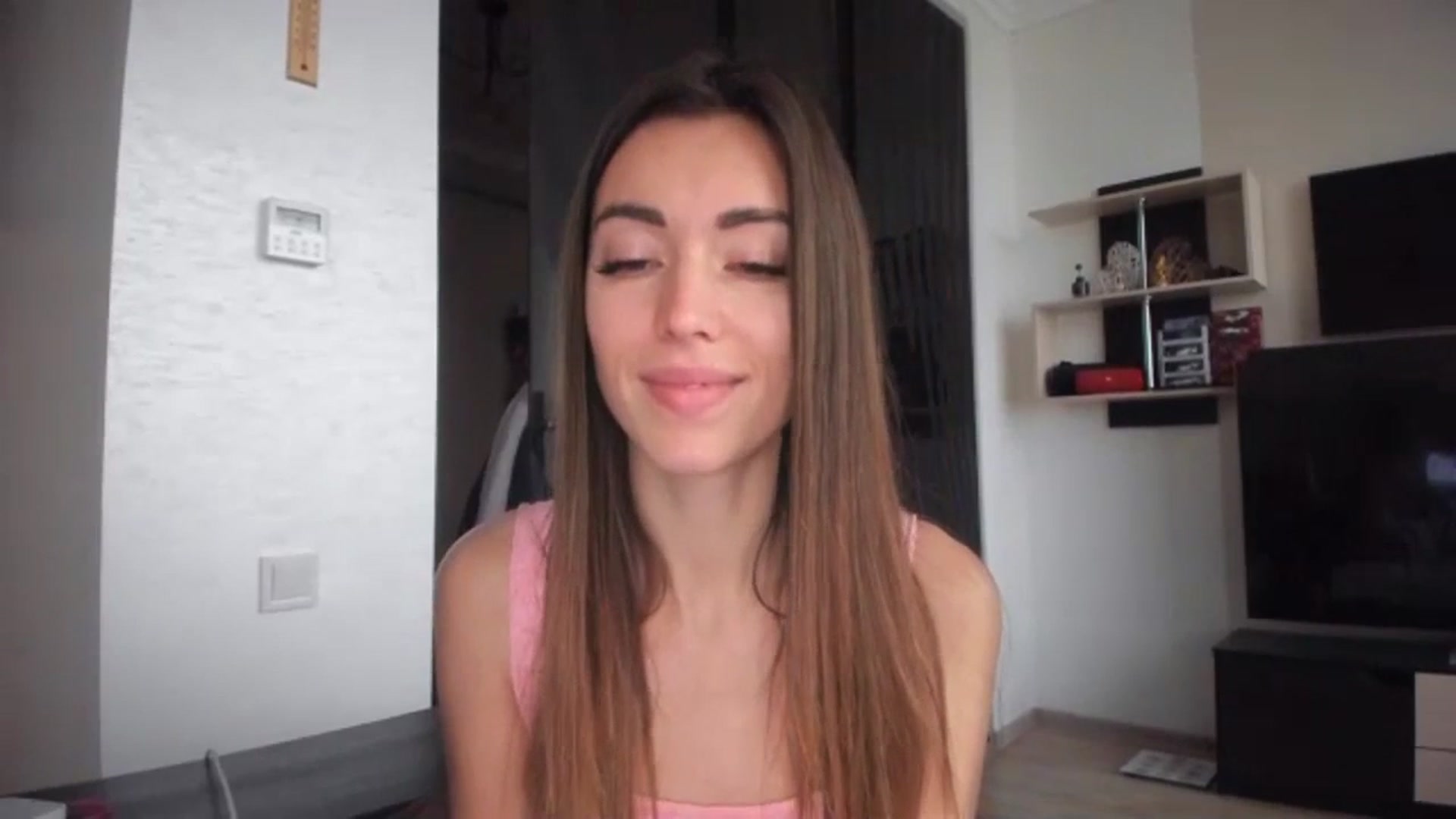 Gallery image thumbnail from Onekiss1's myfreecams stream on, 11/22/2023, 07:38 image 13 of 20