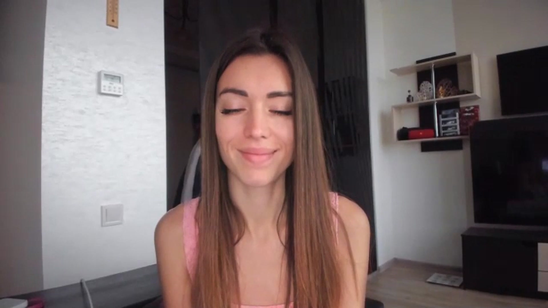 Gallery image thumbnail from Onekiss1's myfreecams stream on, 11/22/2023, 07:38 image 20 of 20