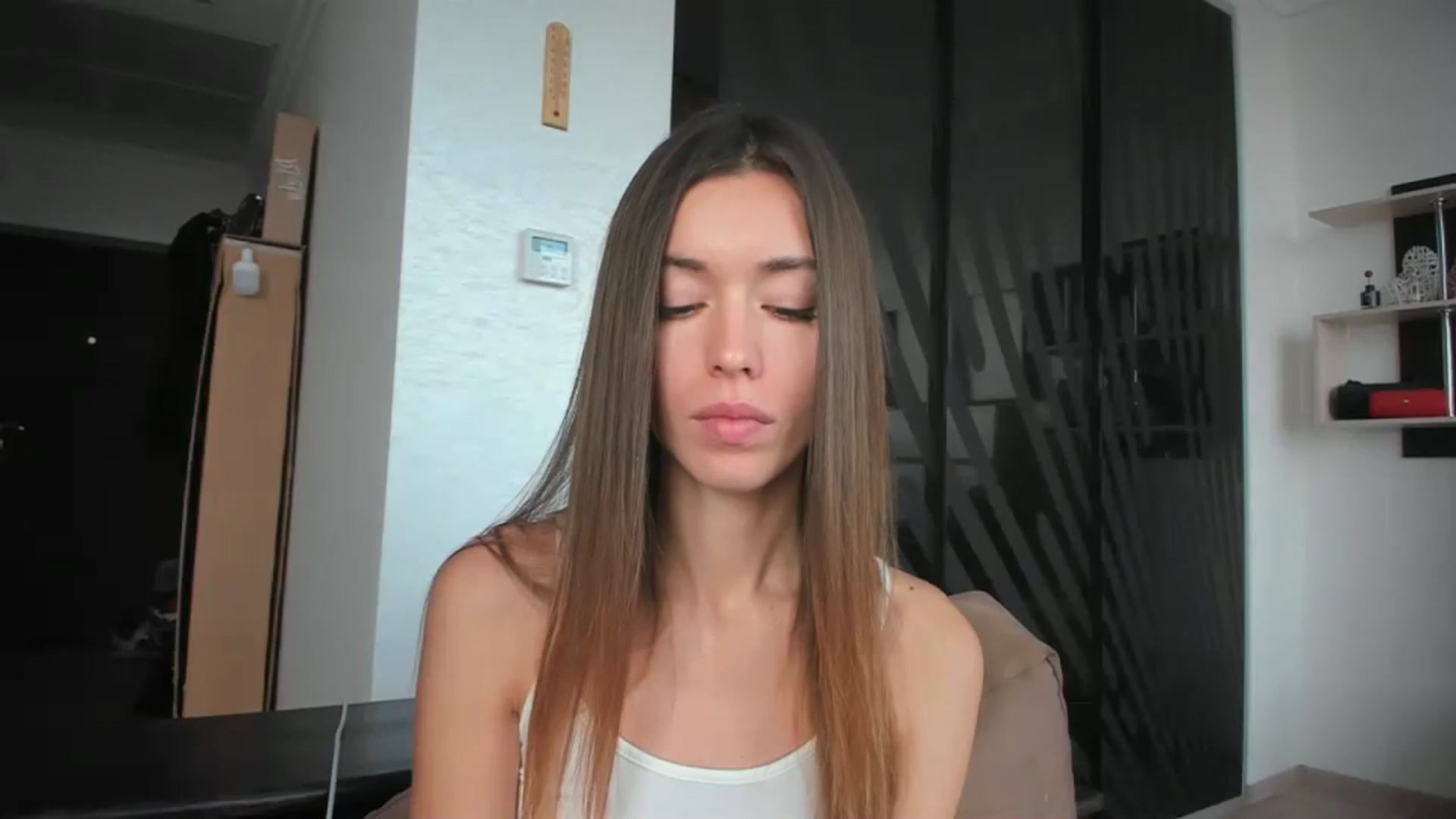 Gallery image thumbnail from Onekiss1's myfreecams stream on, 11/29/2023, 08:39 image 3 of 20