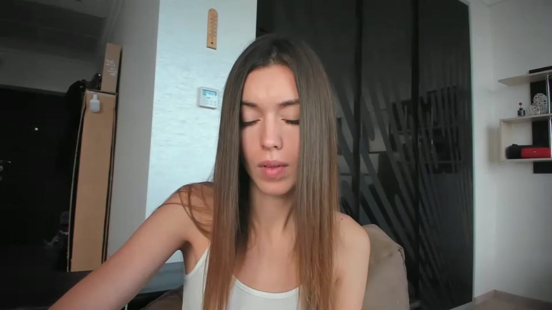 Gallery image thumbnail from Onekiss1's myfreecams stream on, 11/29/2023, 08:39 image 7 of 20