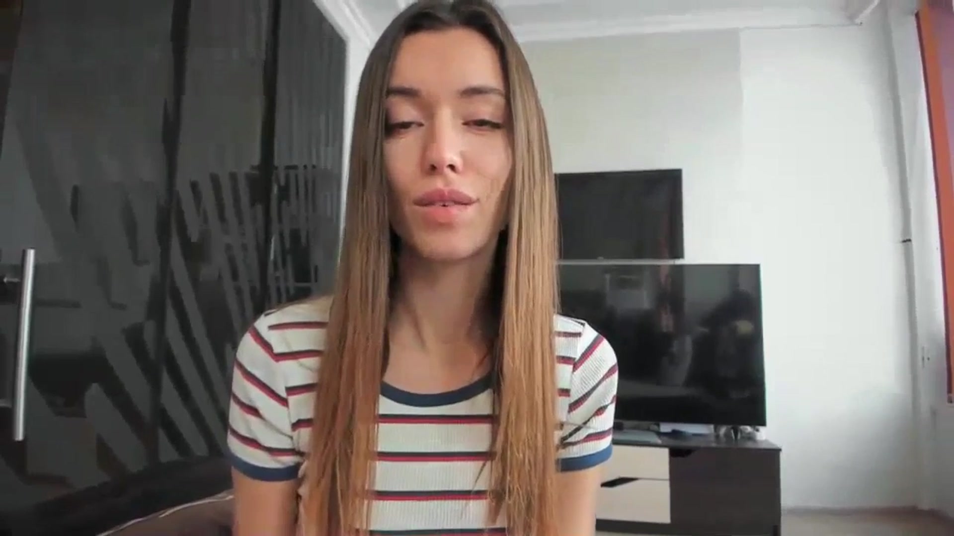 Gallery image thumbnail from Onekiss1's myfreecams stream on, 12/02/2023, 09:34 image 4 of 20